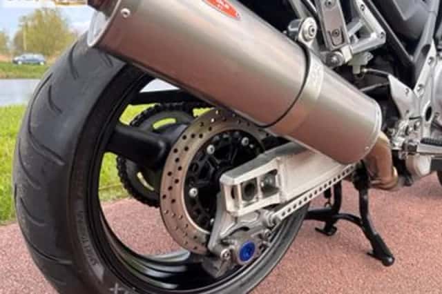 Yamaha FZS 1000 Fazer (2004) thumbnail 6