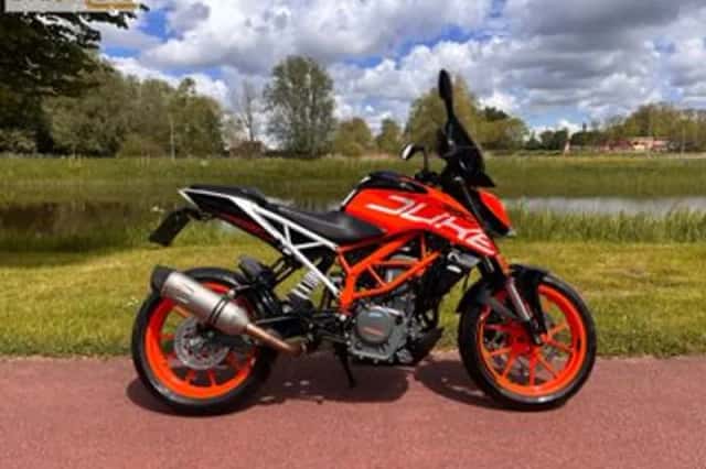 KTM 390 Duke (2018) thumbnail 1