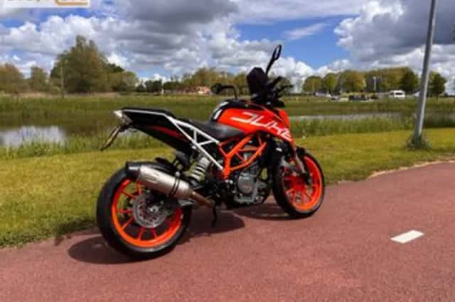 KTM 390 Duke (2018) thumbnail 2