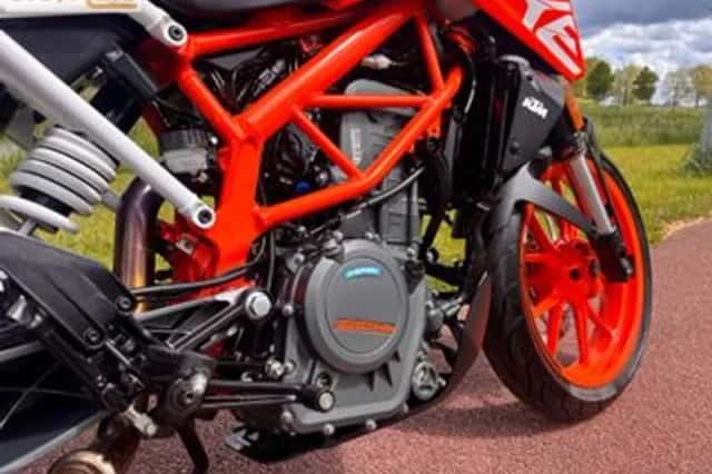 KTM 390 Duke (2018) thumbnail 6