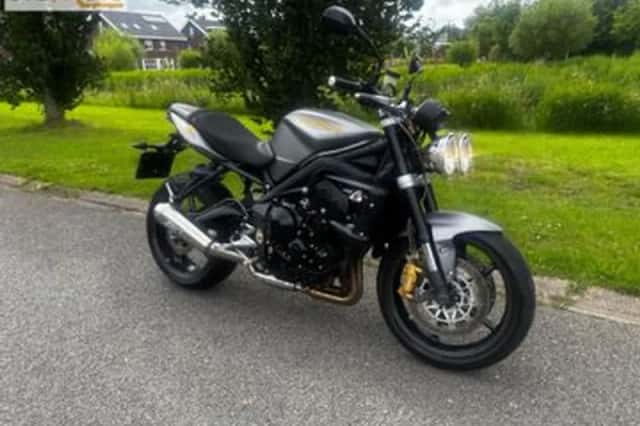 Triumph Streed Triple R 675 (2010) thumbnail 1