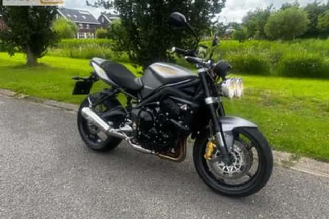 Triumph Streed Triple R 675 (2010) thumbnail 3