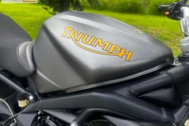 Triumph Streed Triple R 675 (2010) thumbnail 4