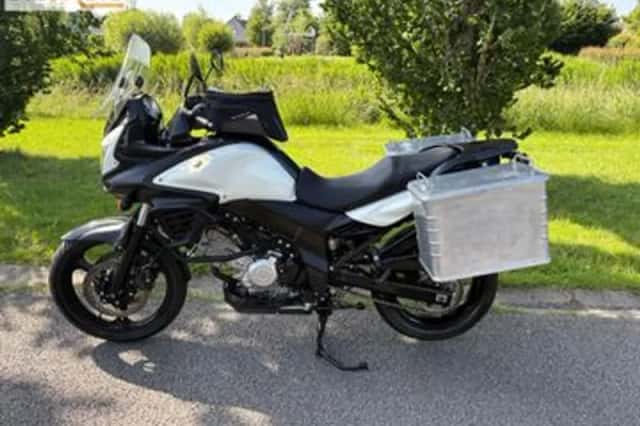 Suzuki V-Strom (2013) thumbnail 1