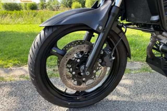 Suzuki V-Strom (2013) thumbnail 5
