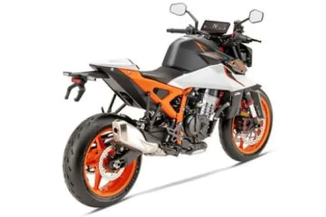 KTM 990 Duke R (2026) thumbnail 6