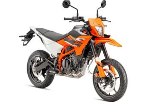 KTM 125 SMC R (2026) thumbnail 1