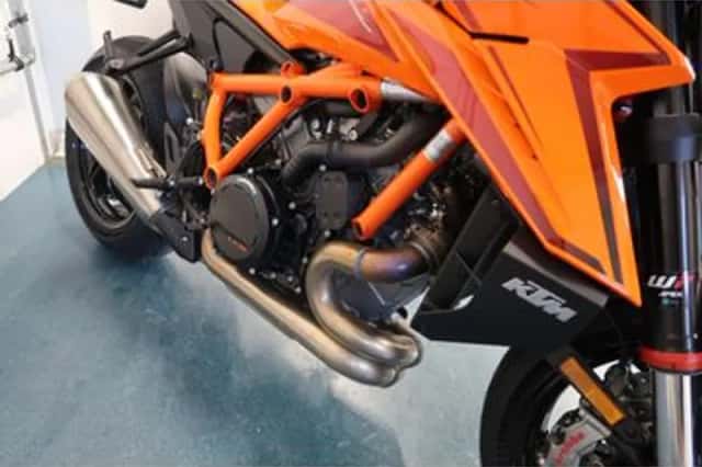 KTM 1390 Super Duke R (2025) thumbnail 4