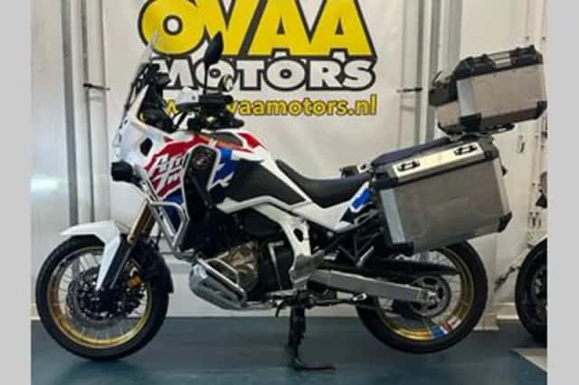 Honda CRF1100L Africa Twin Adventure Sports (2025) thumbnail 2