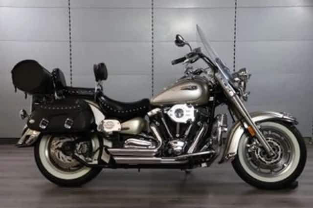 Yamaha XV 1700 Road Star (2005) thumbnail 1