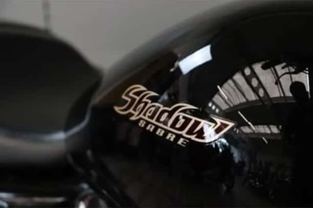 Honda VT 1100 C Shadow (2004) thumbnail 2
