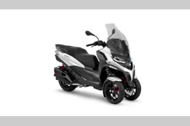 Piaggio MP3 400 HPE Sport (2026) thumbnail 1