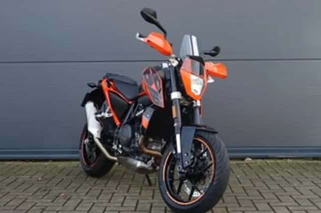 KTM 690 Duke (2016) thumbnail 1