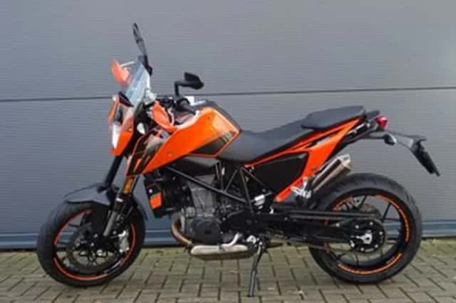 KTM 690 Duke (2016) thumbnail 4