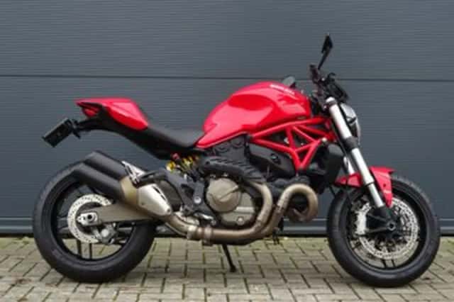 Ducati Monster 821 (2014) thumbnail 2