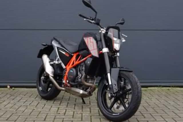 KTM 690 Duke (2012) thumbnail 1