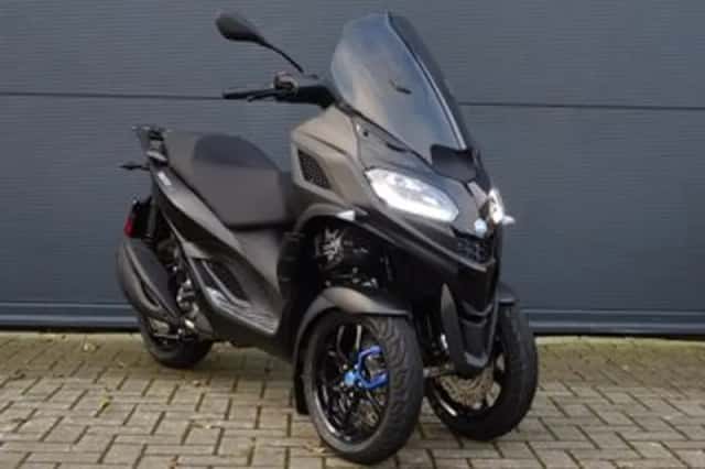 Piaggio MP3 310 (2026) thumbnail 1