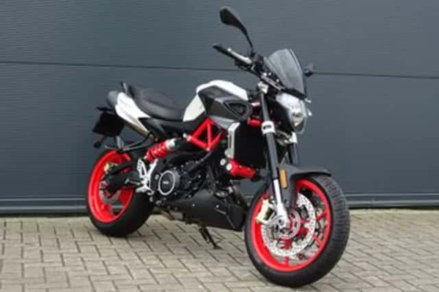 Aprilia Shiver 900 (2018) thumbnail 1