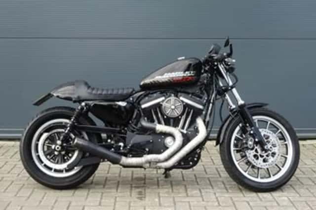 Harley-Davidson Sportster Roadster (2016) thumbnail 2