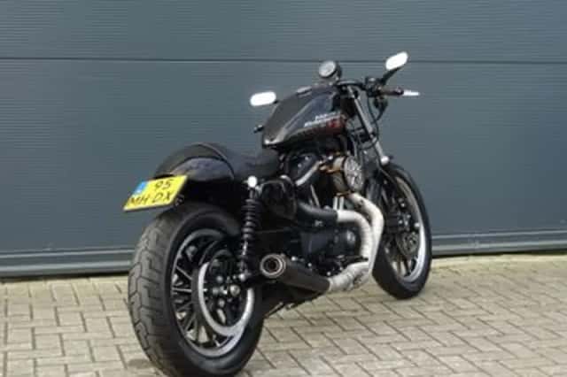 Harley-Davidson Sportster Roadster (2016) thumbnail 3