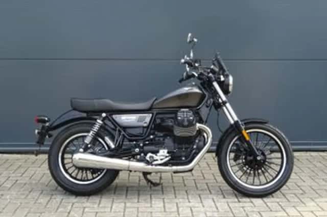 Moto Guzzi V9 Roamer (2019) thumbnail 2