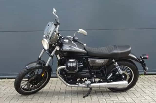 Moto Guzzi V9 Roamer (2019) thumbnail 4