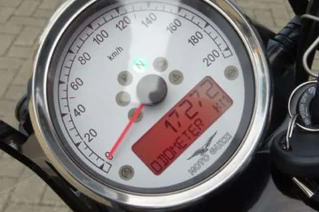 Moto Guzzi V9 Roamer (2019) thumbnail 5