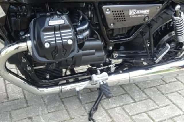 Moto Guzzi V9 Roamer (2019) thumbnail 6