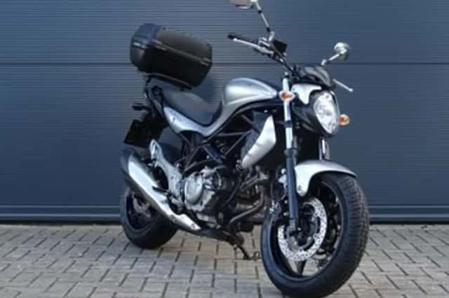 Suzuki Gladius (2013) thumbnail 1