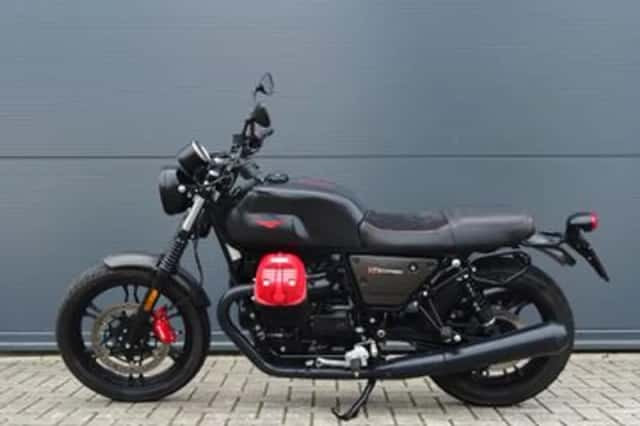 Moto Guzzi V7 III (2019) thumbnail 5