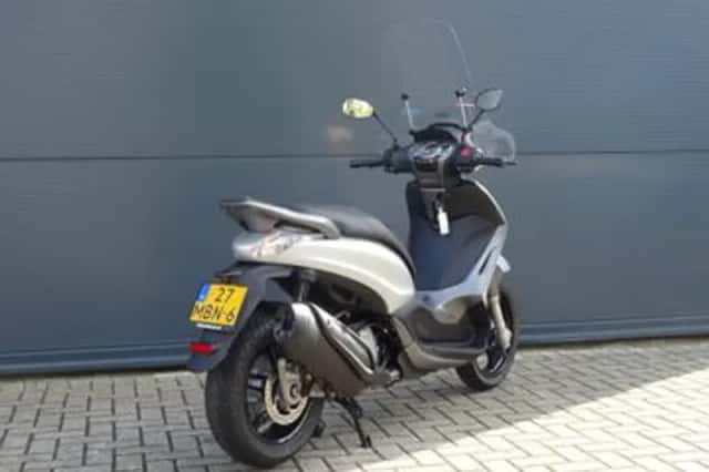 Piaggio Beverly 350 Sport (2018) thumbnail 3
