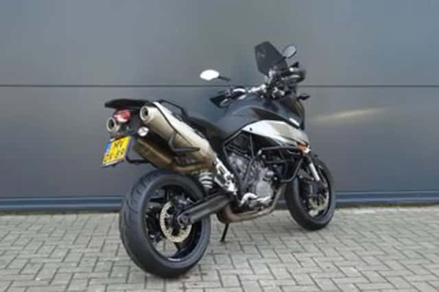KTM 990 Supermoto T (2009) thumbnail 3