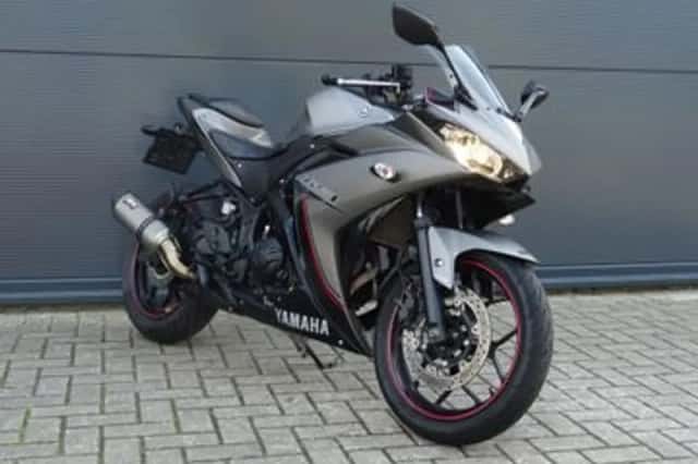 Yamaha YZF-R3 (2017) thumbnail 1