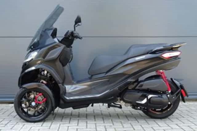 Piaggio MP3 400 HPE Sport (2025) thumbnail 4