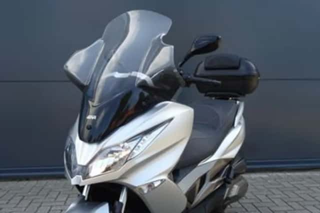 Kawasaki J 300 (2014) thumbnail 6