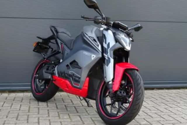 Ultraviolette F 77 Mach 2 (2025) thumbnail 1