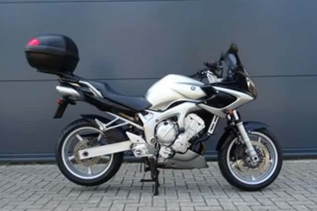 Yamaha FZ6 S2 (2004) thumbnail 2