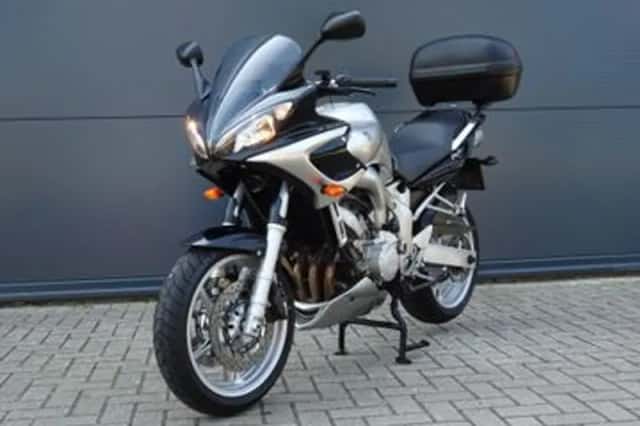 Yamaha FZ6 S2 (2004) thumbnail 6
