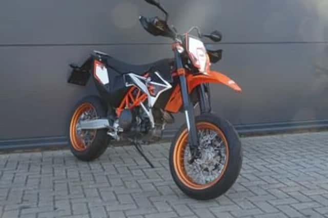 KTM 690 SMC R (2013) thumbnail 1