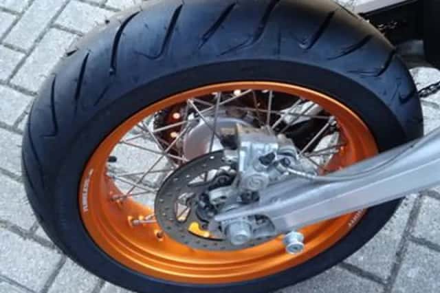 KTM 690 SMC R (2013) thumbnail 5