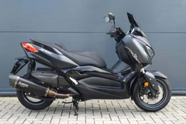 Yamaha XMAX 400 (2019) thumbnail 2