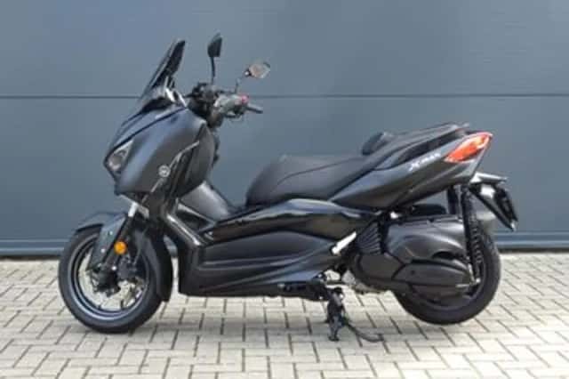 Yamaha XMAX 400 (2019) thumbnail 4