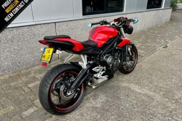 Triumph Street Triple (2019) thumbnail 2