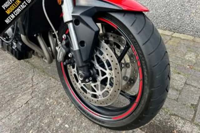 Triumph Street Triple (2019) thumbnail 5