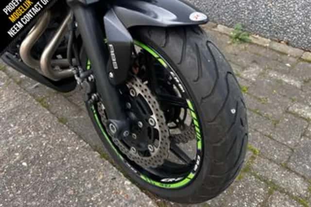 Kawasaki Er-6n (2015) thumbnail 5