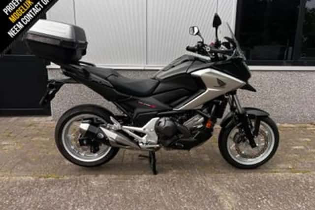 Honda NC750X (2018) thumbnail 1