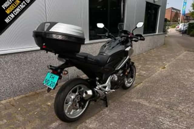 Honda NC750X (2018) thumbnail 2