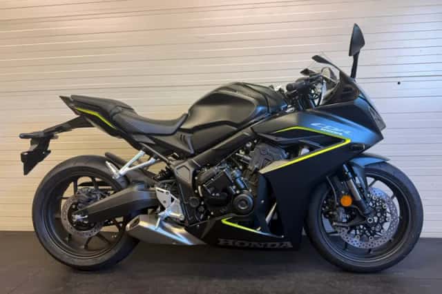 Honda CBR650R (2026) thumbnail 1