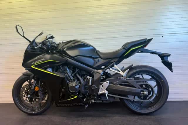 Honda CBR650R (2026) thumbnail 2