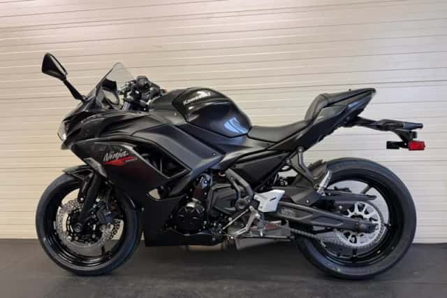 Kawasaki Ninja 650 (2026) thumbnail 2